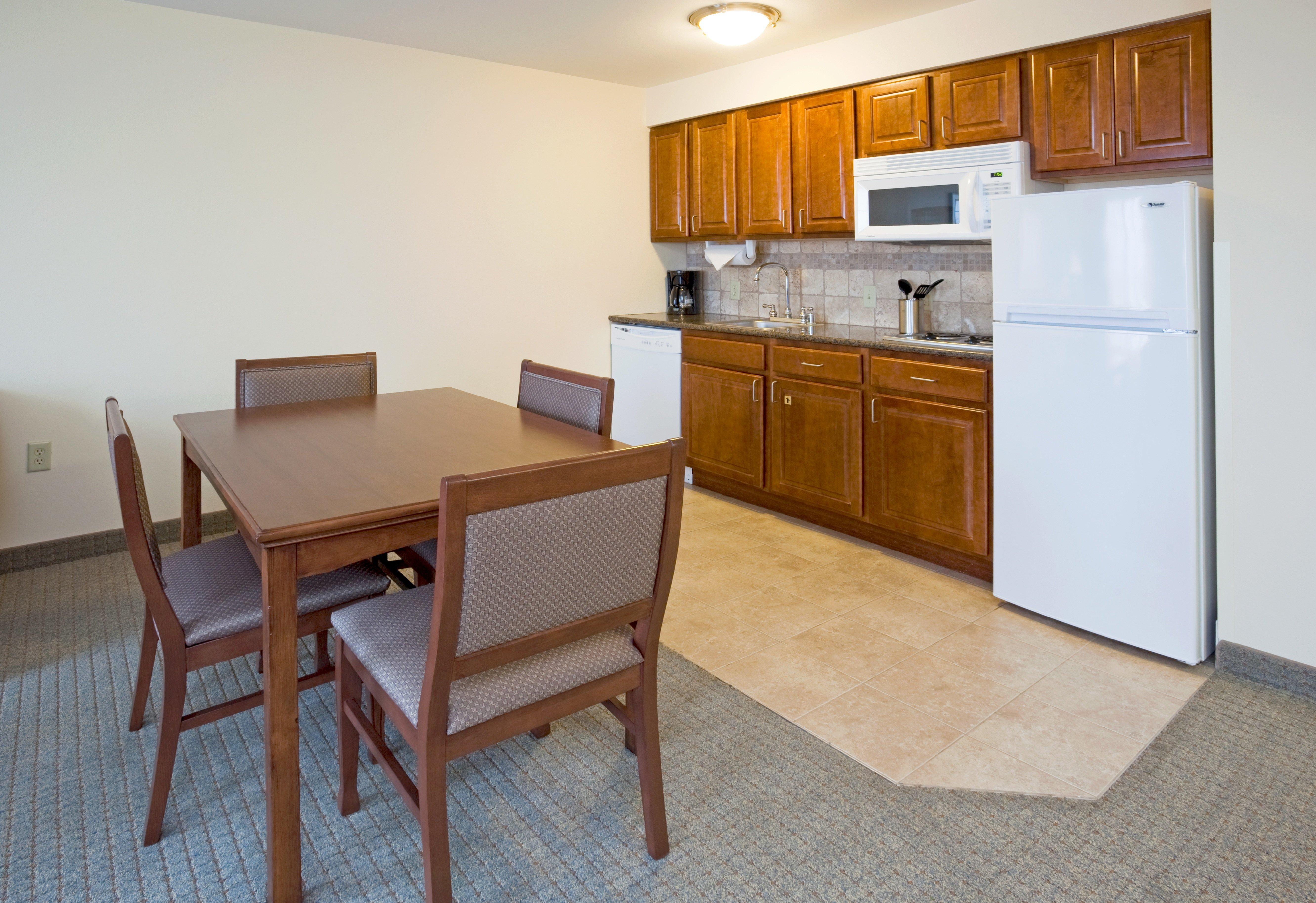 Staybridge Suites Milwaukee West-Oconomowoc By Ihg Buitenkant foto