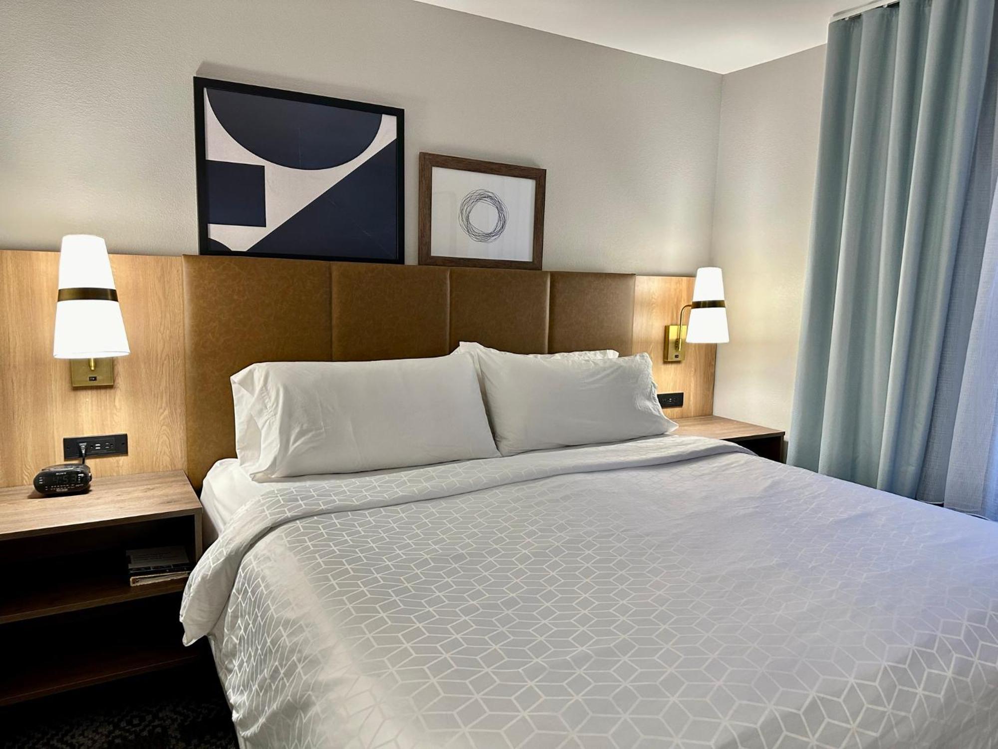Staybridge Suites Milwaukee West-Oconomowoc By Ihg Buitenkant foto