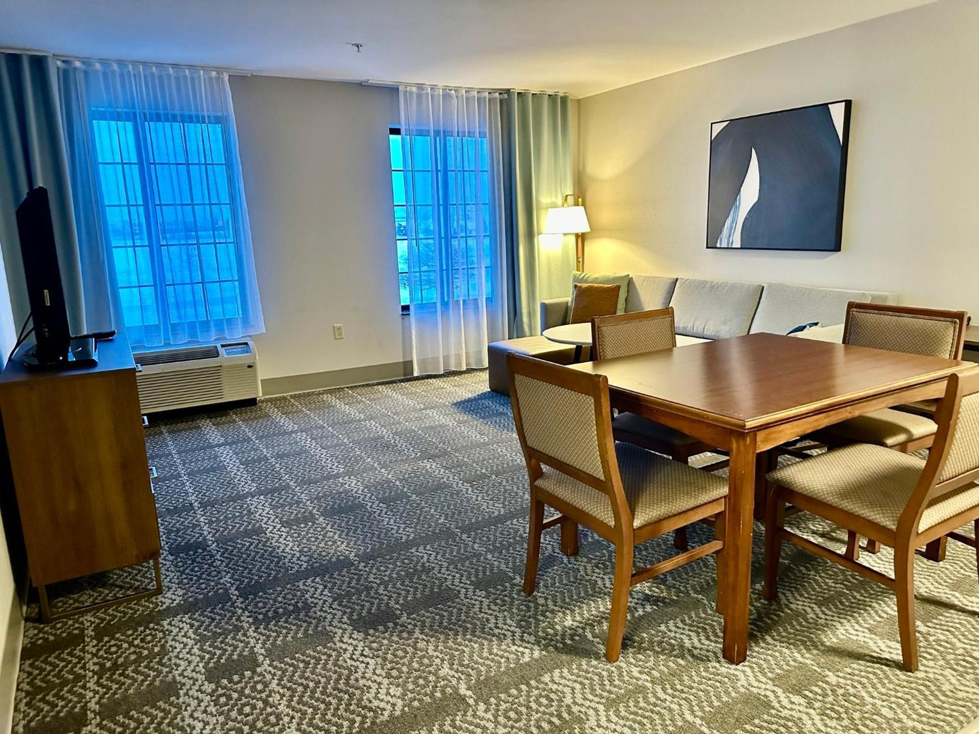 Staybridge Suites Milwaukee West-Oconomowoc By Ihg Buitenkant foto