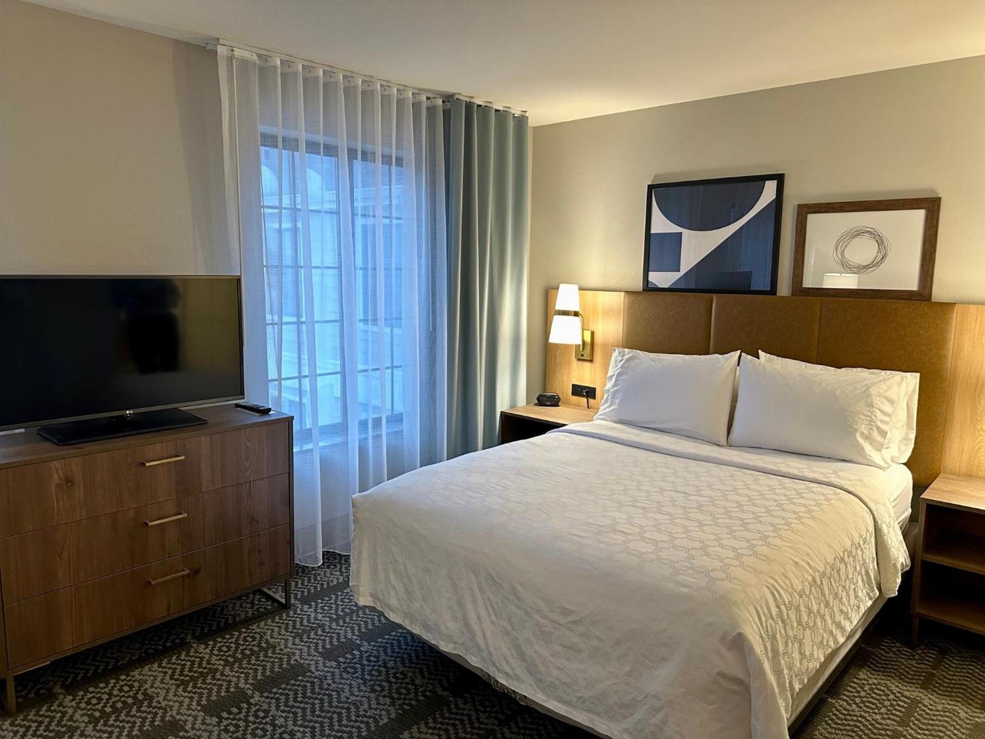 Staybridge Suites Milwaukee West-Oconomowoc By Ihg Buitenkant foto