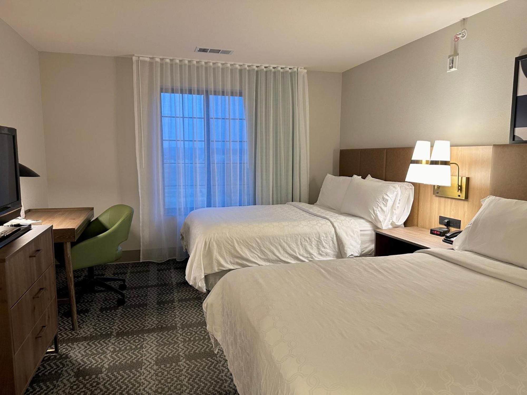 Staybridge Suites Milwaukee West-Oconomowoc By Ihg Buitenkant foto