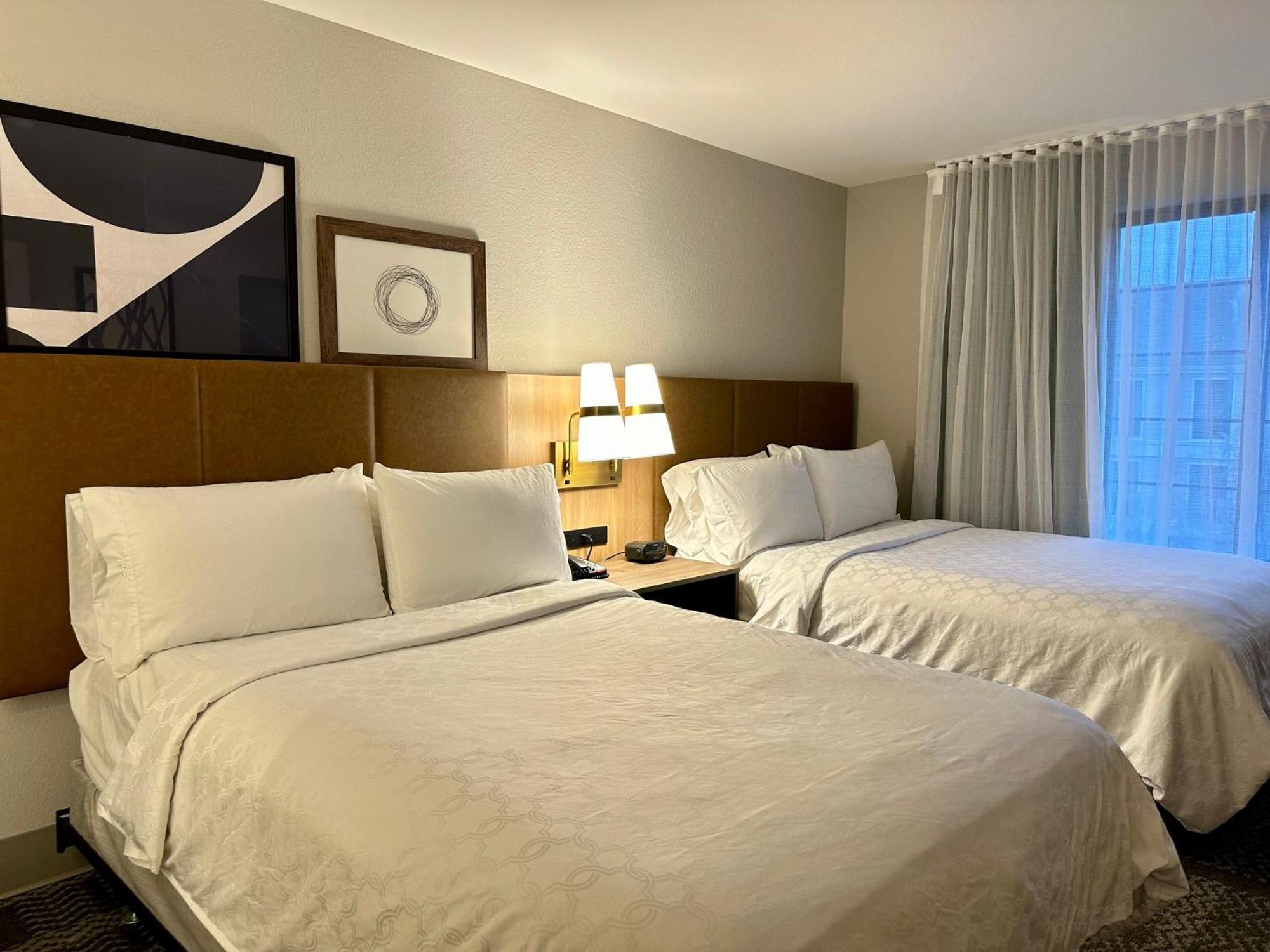 Staybridge Suites Milwaukee West-Oconomowoc By Ihg Buitenkant foto