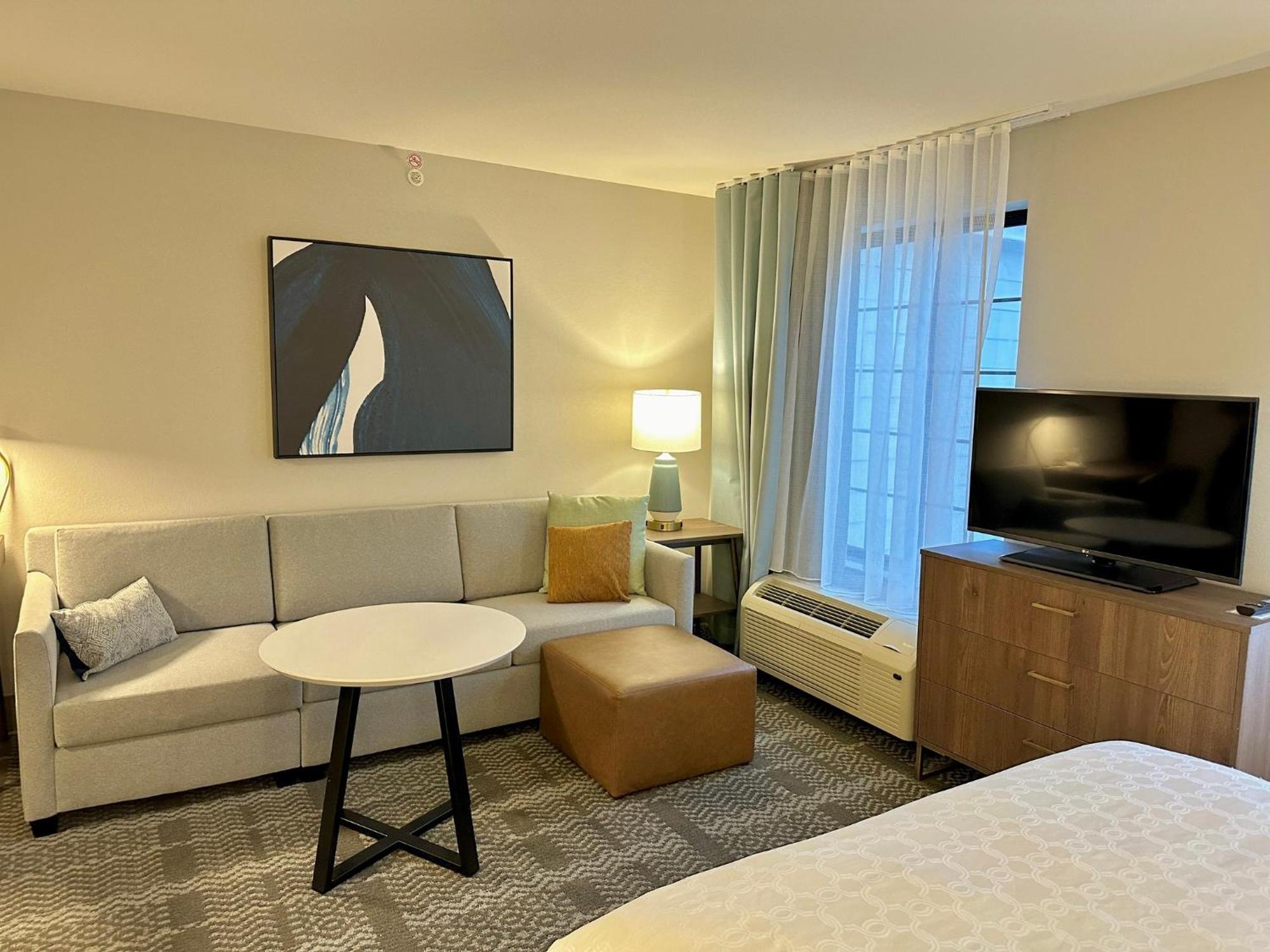 Staybridge Suites Milwaukee West-Oconomowoc By Ihg Buitenkant foto