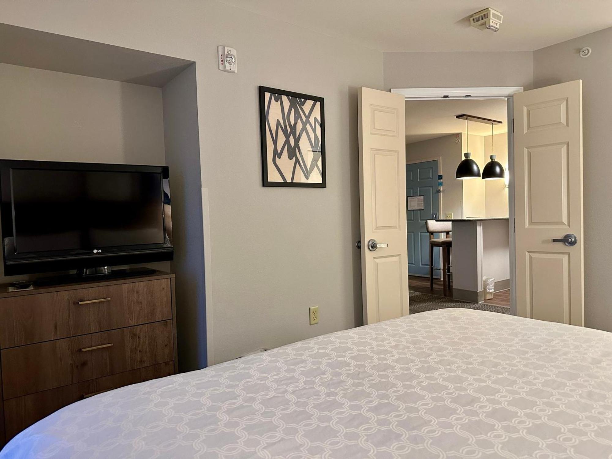 Staybridge Suites Milwaukee West-Oconomowoc By Ihg Buitenkant foto