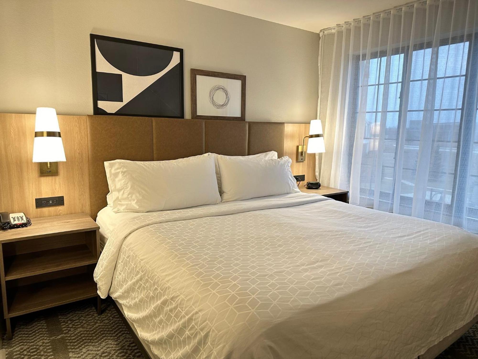 Staybridge Suites Milwaukee West-Oconomowoc By Ihg Buitenkant foto