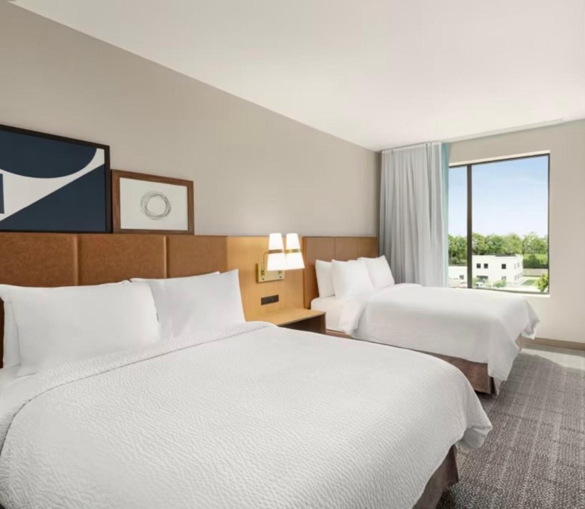 Staybridge Suites Milwaukee West-Oconomowoc By Ihg Buitenkant foto